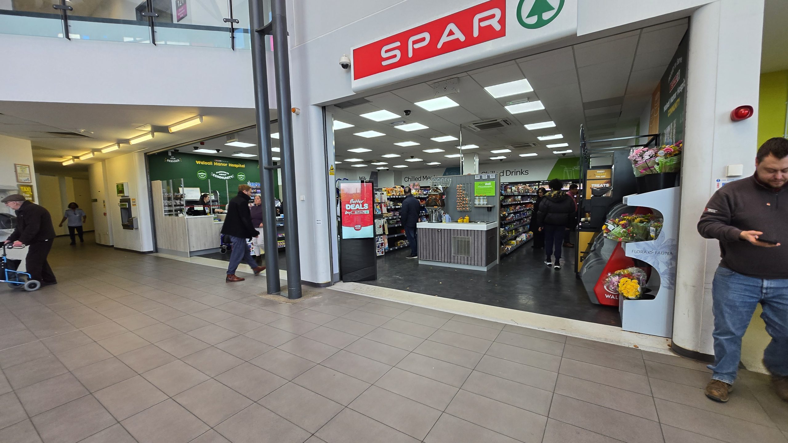 Spar featuring Pearl & Dean Outdoor Network